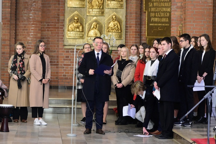 Olsztyn. 25-lecie Katolickiego Zespołu Edukacyjnego im. Świętej Rodziny