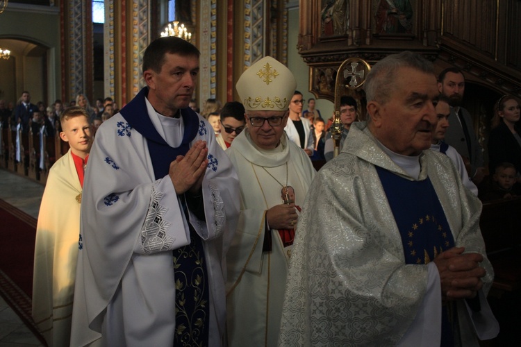 Uroczystość nadania imienia Jana Pawła II szkole w Sławięcicach