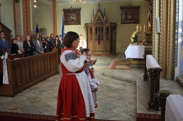 Uroczystość nadania imienia Jana Pawła II szkole w Sławięcicach