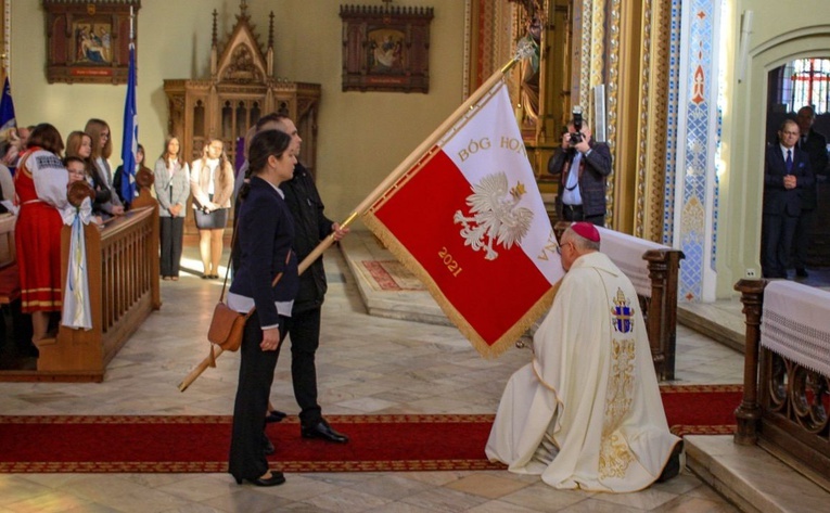 Uroczystość nadania imienia Jana Pawła II szkole w Sławięcicach