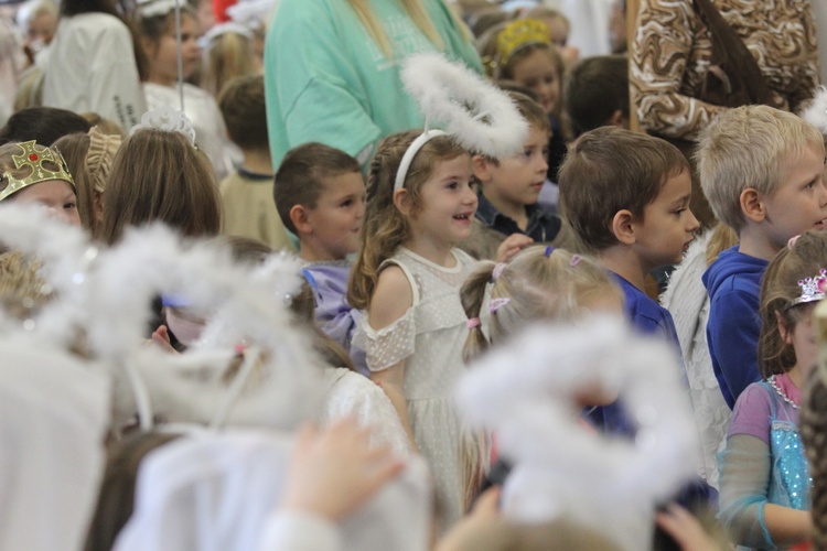 Bal "świętych" przedszkolaków