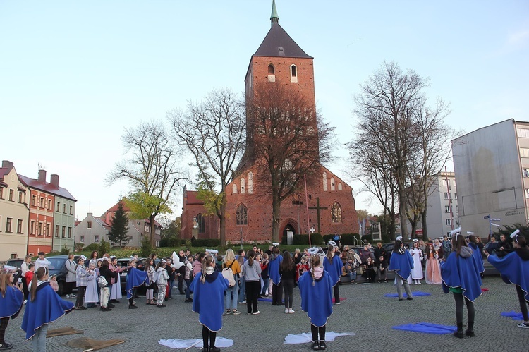 ​Bal Wszystkich Świętych w Sławnie