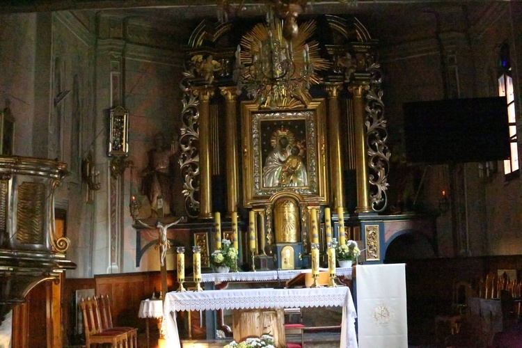 Procesja różańcowa w Brzozowej