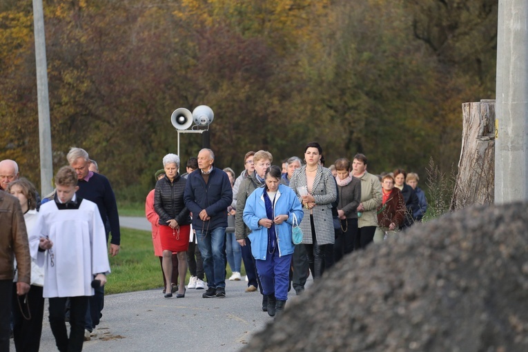 Procesja różańcowa w Brzozowej
