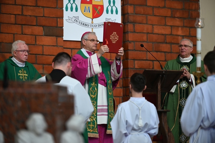 Wizytacja u NMP Królowej Polski w Świdnicy