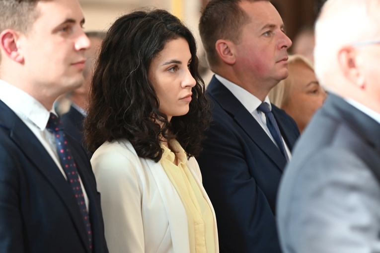 Strzegom. Odsłonięcie pomnika ofiar katastrofy smoleńskiej