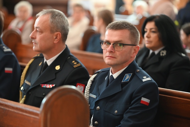 Strzegom. Odsłonięcie pomnika ofiar katastrofy smoleńskiej
