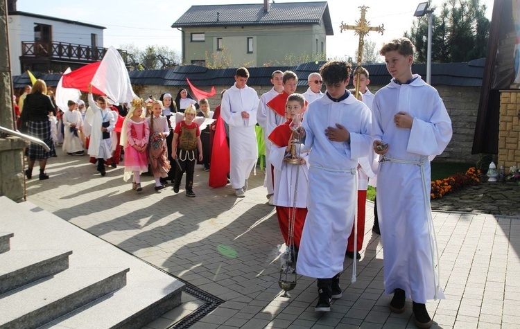 Korowód Świętych w parafii św. Michała Archanioła w Leśnej - 2022