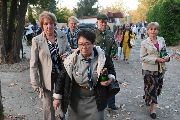 Świdnica. Wspominali zmarłych harcerzy i instruktorów