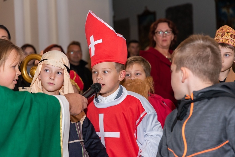 Bal Wszystkich Świętych u Wawrzyńca w Wołowie