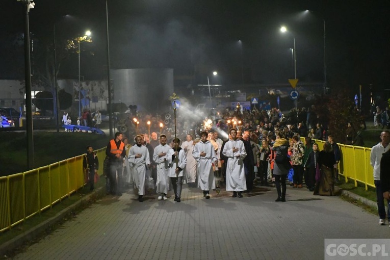 Świebodzin. Bal i Marsz Świętych ze Świętymi