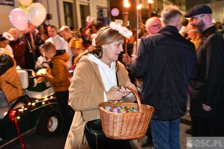 Świebodzin. Bal i Marsz Świętych ze Świętymi