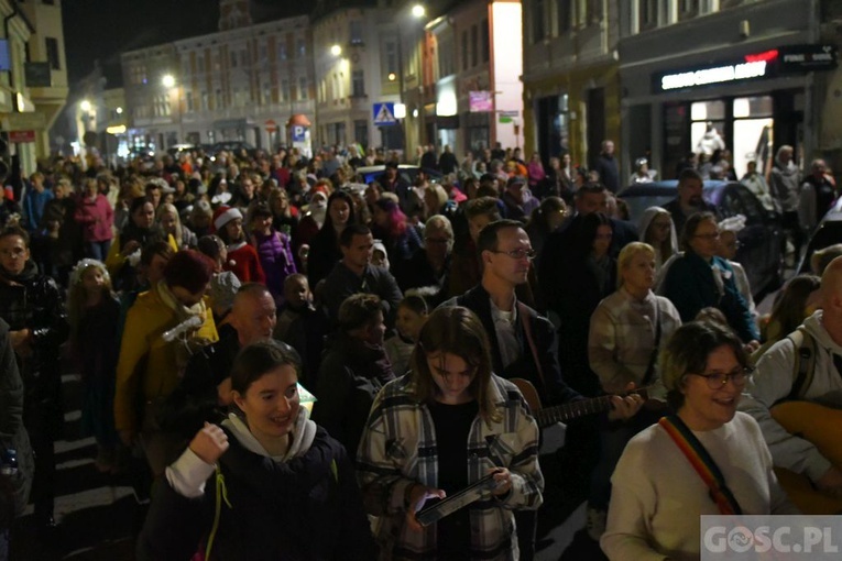 Świebodzin. Bal i Marsz Świętych ze Świętymi
