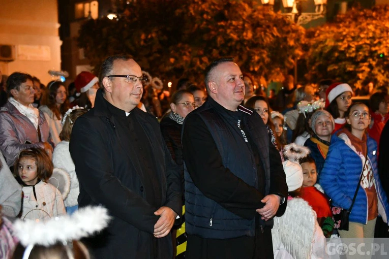 Świebodzin. Bal i Marsz Świętych ze Świętymi