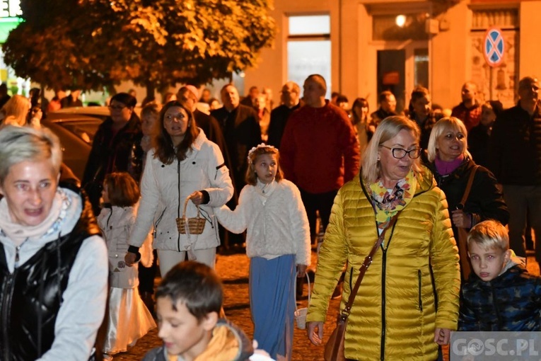 Świebodzin. Bal i Marsz Świętych ze Świętymi