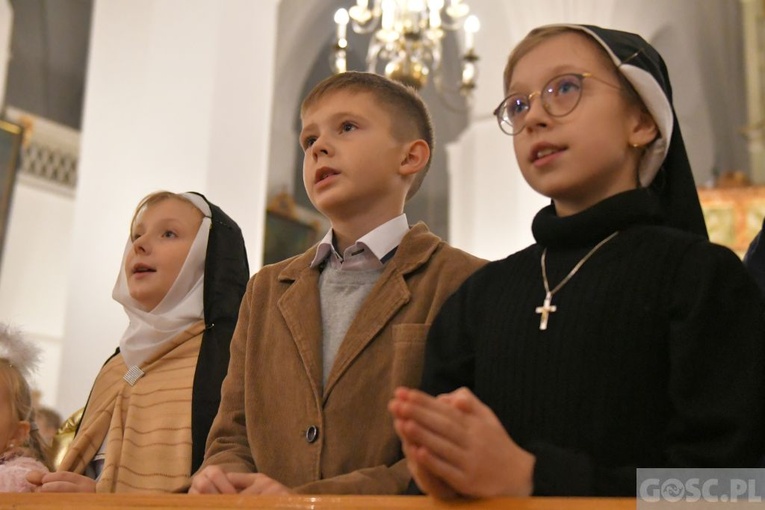 Świebodzin. Bal i Marsz Świętych ze Świętymi