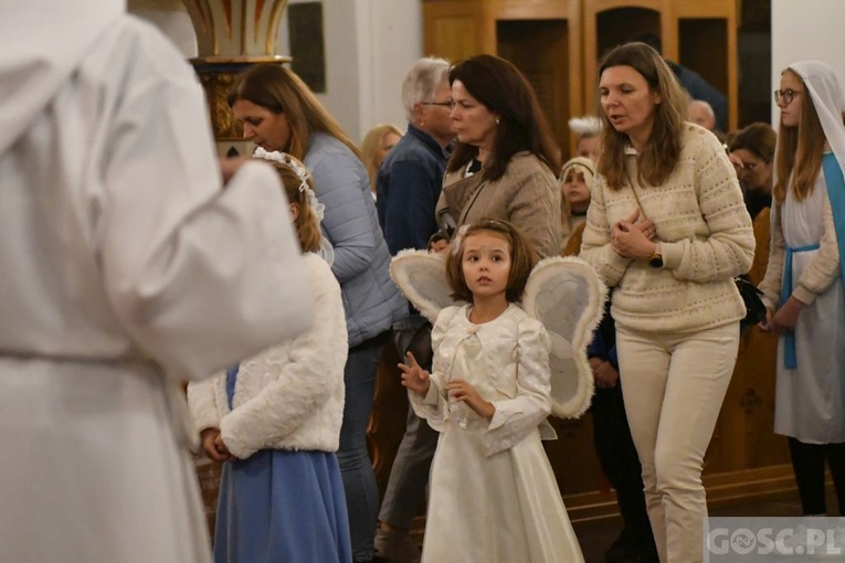 Świebodzin. Bal i Marsz Świętych ze Świętymi