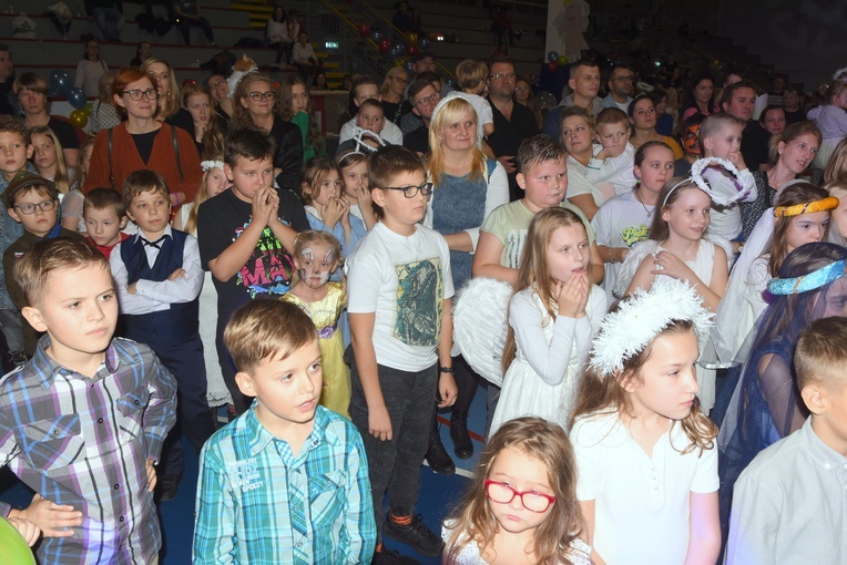 Płock. Bal Wszystkich Świętych
