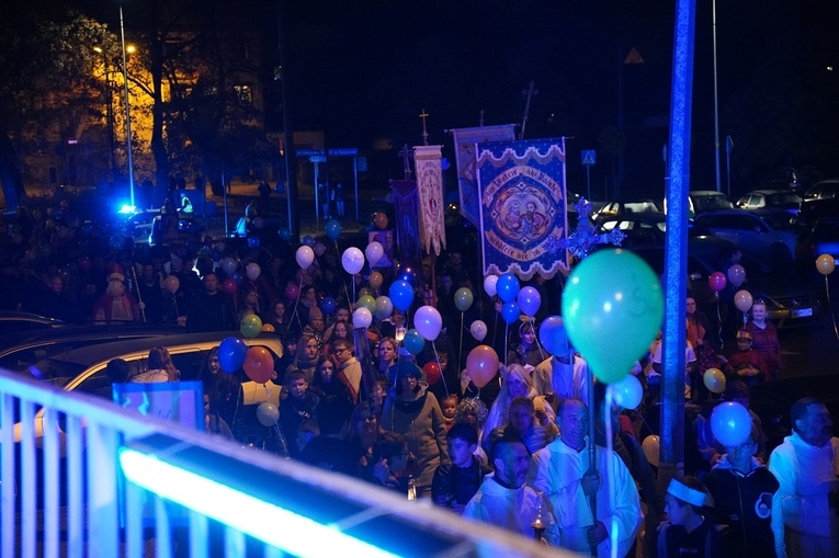 Marsz Wszystkich Świętych w Kątach Wrocławskich