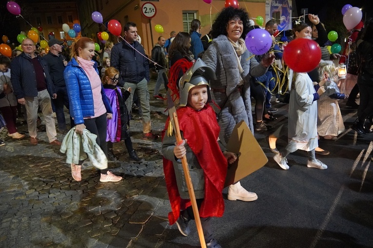 Marsz Wszystkich Świętych w Kątach Wrocławskich