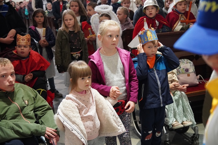 Marsz Wszystkich Świętych w Kątach Wrocławskich