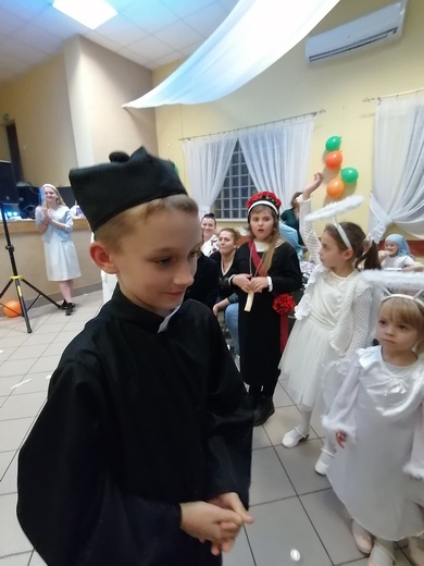 Bal Wszystkich Świętych w Solnikach Małych, w parafii w Bierutowie