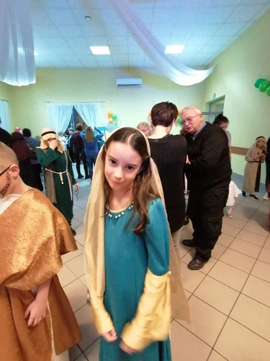 Bal Wszystkich Świętych w Solnikach Małych, w parafii w Bierutowie