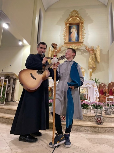 Pochód świętych w parafii pw. św. Maksymiliana Kolbe we Wrocławiu