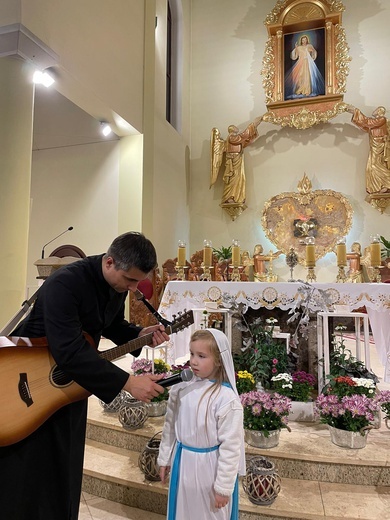 Pochód świętych w parafii pw. św. Maksymiliana Kolbe we Wrocławiu