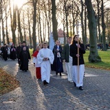 Nabożeństwo na cmentarzu Centralnym