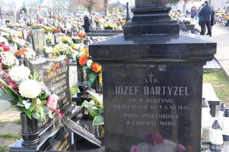 Cmentarz parafialny w Liszkach 2022