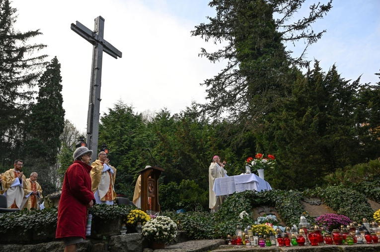 Wszystkich Świętych na koszalińskim cmentarzu