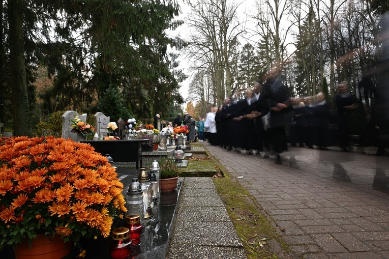 Wszystkich Świętych na koszalińskim cmentarzu