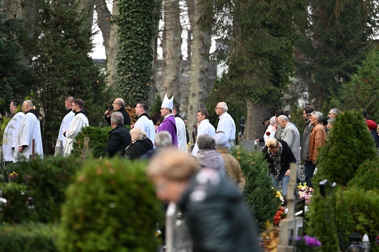 Wszystkich Świętych na koszalińskim cmentarzu