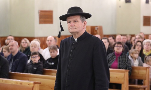 W reprezentacji świętych w Wieprzu nie zabrakło bł. kard. Stefana Wyszyńskiego.