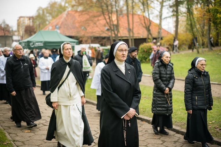 Modlitwa na cmentarzu Srebrzysko 2022