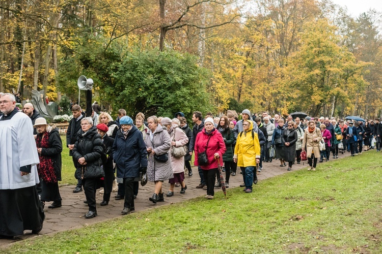 Modlitwa na cmentarzu Srebrzysko 2022