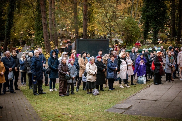 Modlitwa na cmentarzu Srebrzysko 2022