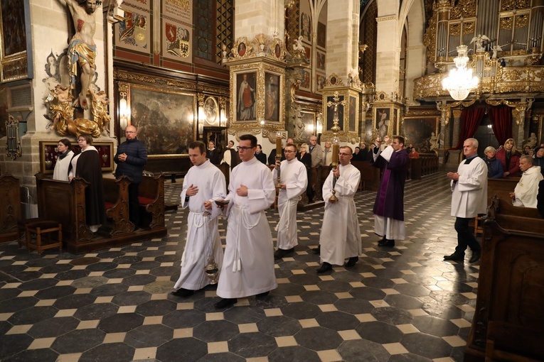 Modlitwa za zmarłych biskupów i kapłanów