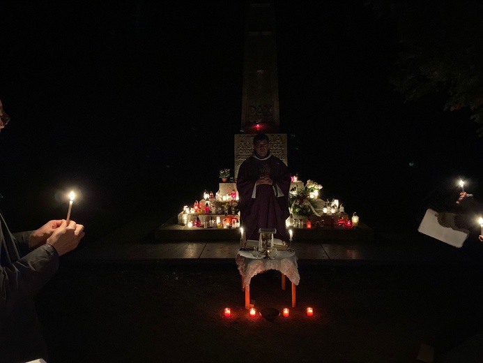 Msza na Cmentarzu Żołnierzy Włoskich - modlitwa Pastoral Centre