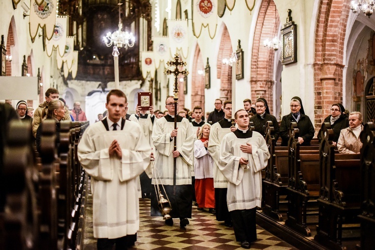 Msza św. w intencji zmarłych biskupów i kapłanów