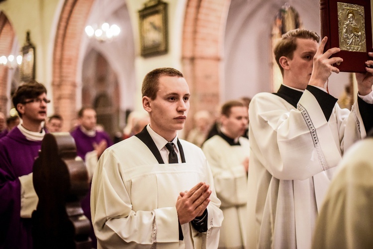 Msza św. w intencji zmarłych biskupów i kapłanów