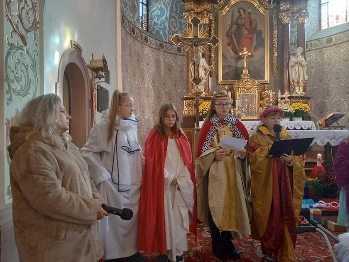 Parada i Bal Świętych w Nowej Rudzie