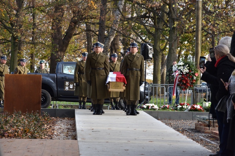 Powrót bohaterów na Westerplatte