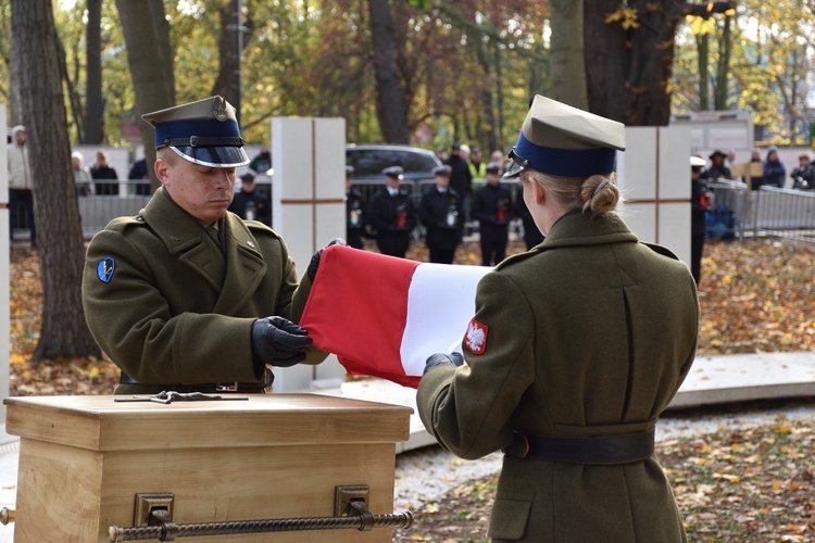 Powrót bohaterów na Westerplatte