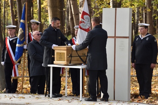 Powrót bohaterów na Westerplatte