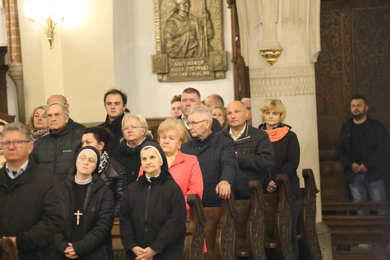Modlitwa za zmarłych biskupów