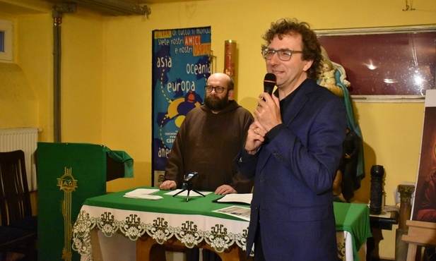 Miłość odpowiedzią na czasy niepokoju