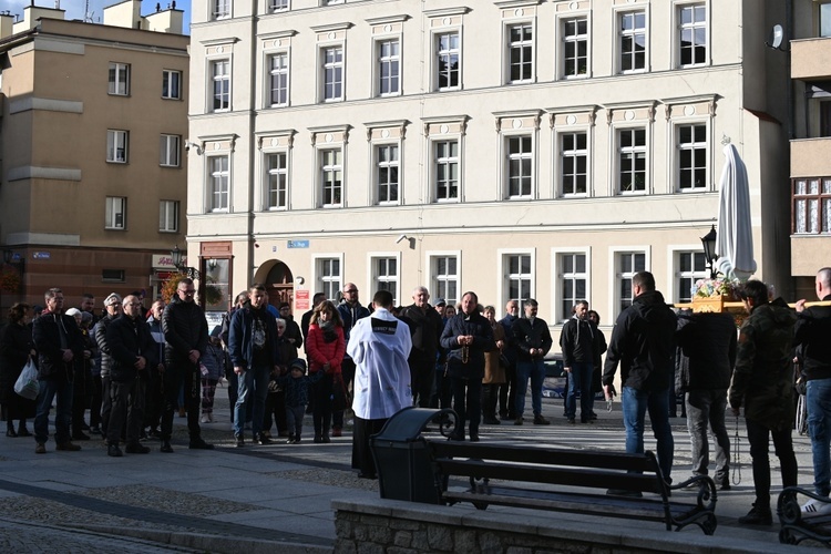 Świdnica. Różaniec na ulicach nie tylko na mężczyzn