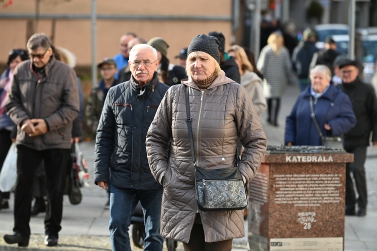 Świdnica. Różaniec na ulicach nie tylko na mężczyzn